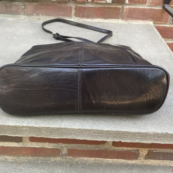 HOBO brand black leather shoulder or hand bag, gorgeous red lining, - Picture 3 of 5